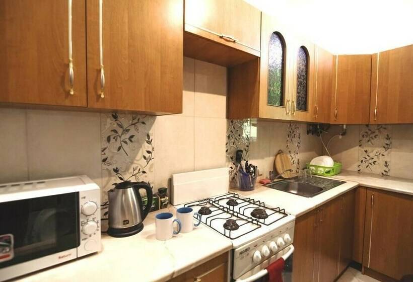 تختخواب در اتاق مشترک, A1 Hostel