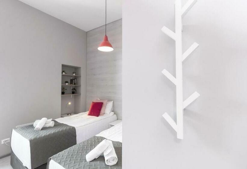 آپارتمان 1 خوابه, Stories Hub