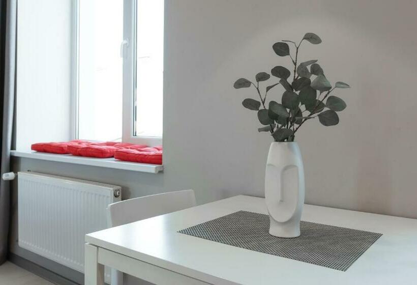 استودیوی استاندارد, Stories Hub