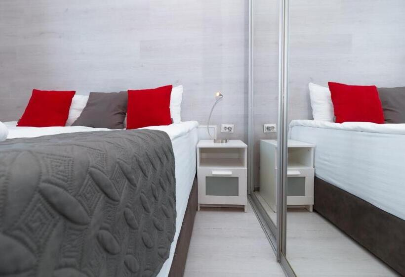 استودیوی استاندارد, Stories Hub