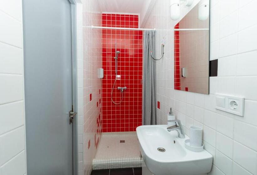 آپارتمان سوپریور 1 خوابه, Stories Hub