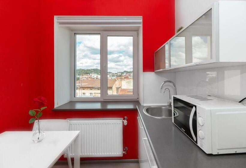 آپارتمان دوبلکس 1 خوابه, Stories Hub