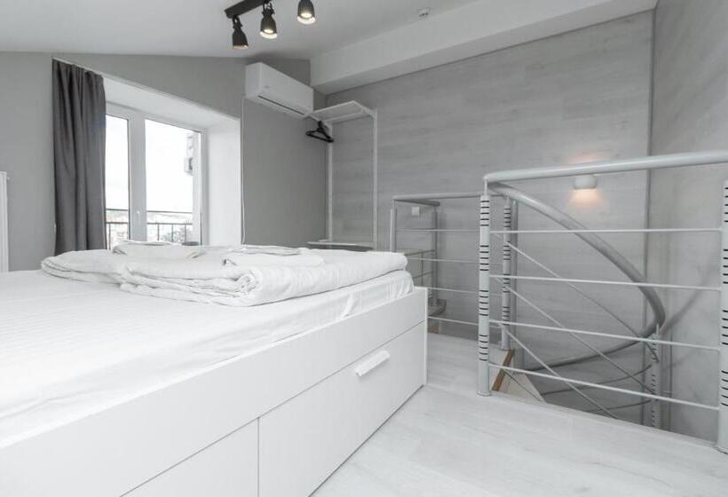 آپارتمان دوبلکس 1 خوابه, Stories Hub