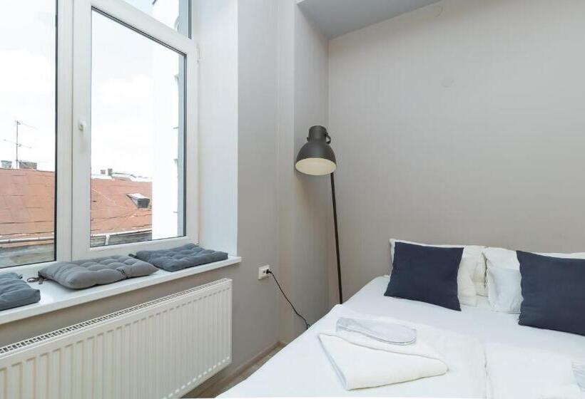 آپارتمان 1 خوابه, Stories Hub