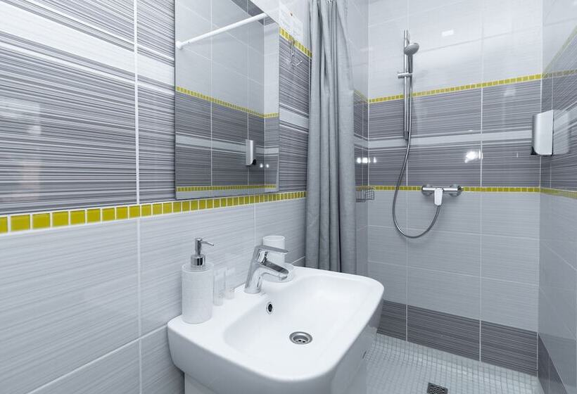 آپارتمان سوپریور 1 خوابه, Stories Hub