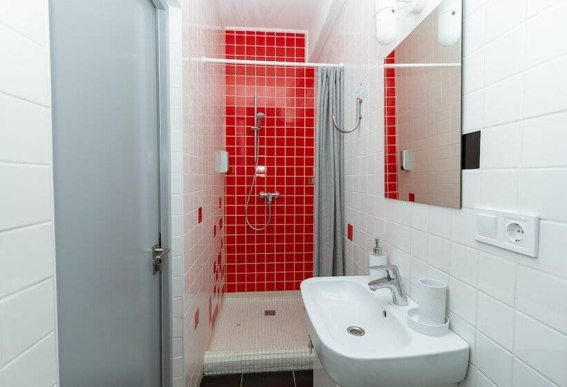 آپارتمان سوپریور 1 خوابه, Stories Hub