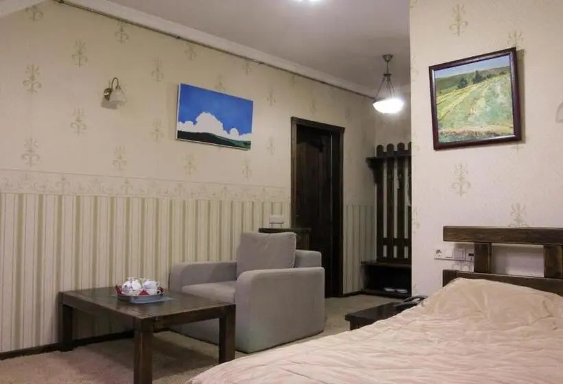 سوییت جونیور سوپریور, Arthotel Mini