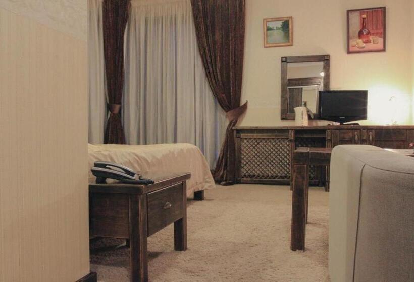 سوییت جونیور سوپریور, Arthotel Mini