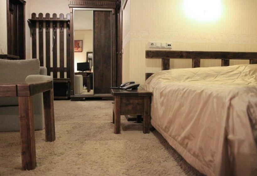 سوییت جونیور سوپریور, Arthotel Mini