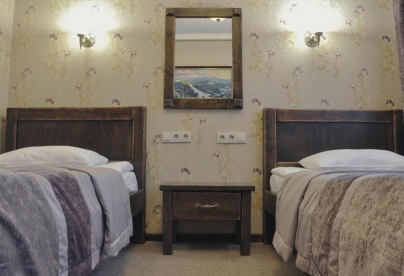 سوییت جونیور, Arthotel Mini