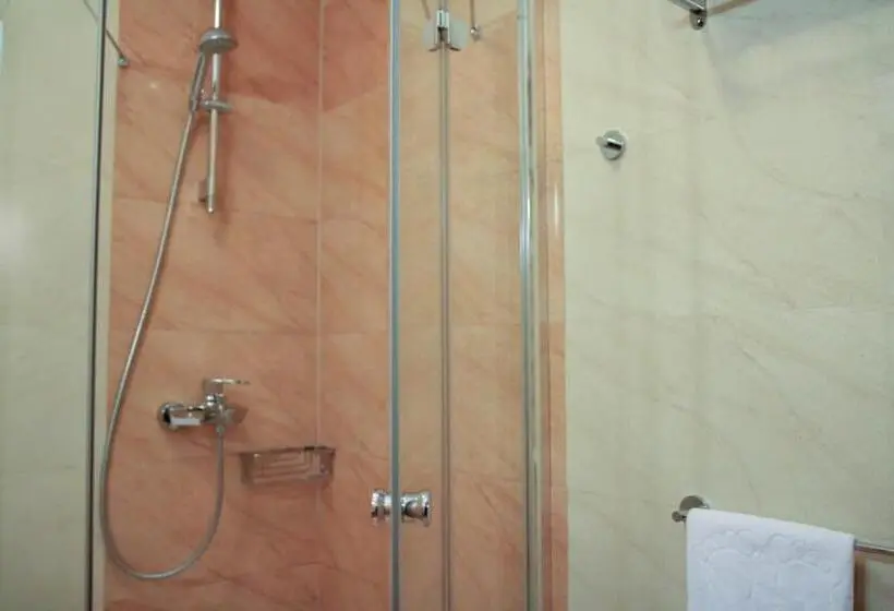 سوییت جونیور سوپریور, Arthotel Mini