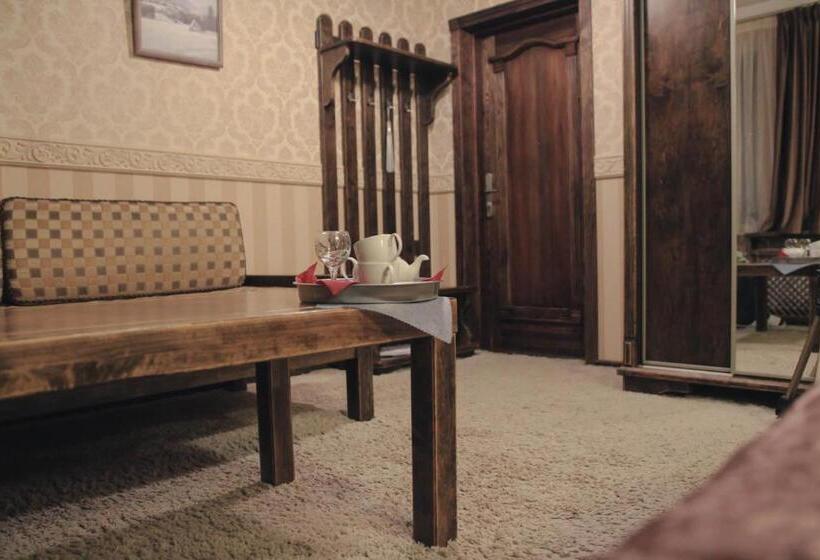 سوییت جونیور سوپریور, Arthotel Mini