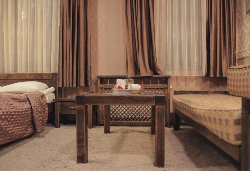 سوییت جونیور سوپریور, Arthotel Mini