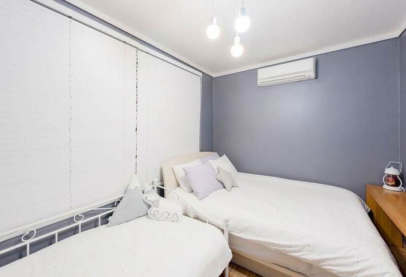 Quarto Triplo Estandar, Cozzzy Guest House   Hostel