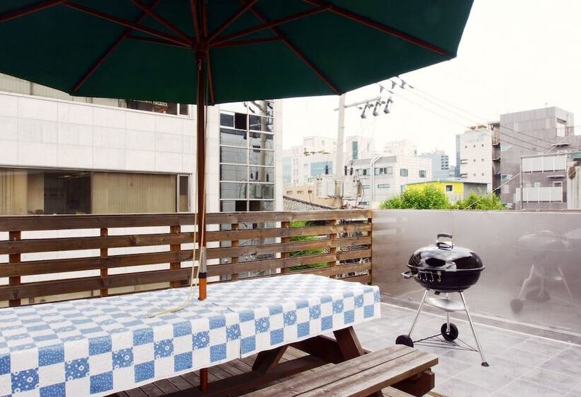 Quarto Familiar, Cozzzy Guest House   Hostel