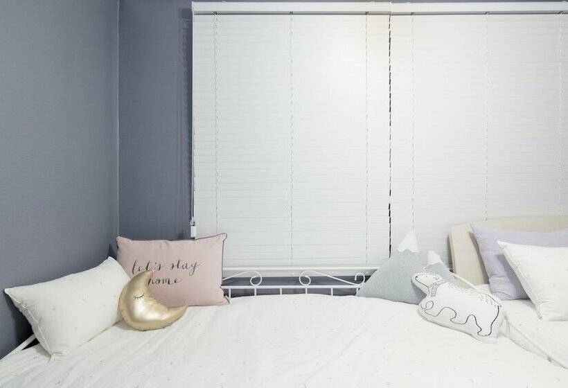 Quarto Triplo Estandar, Cozzzy Guest House   Hostel