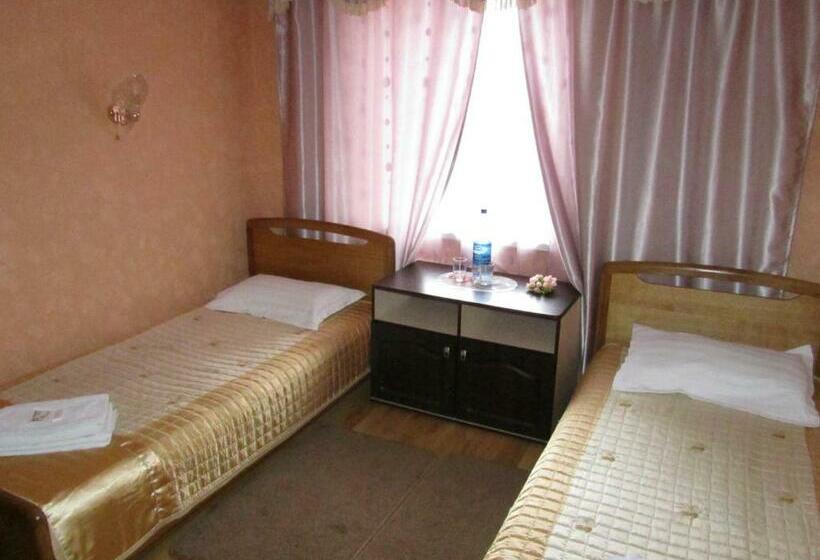 Pokój Standard Wspólna Łazienka, Almaz