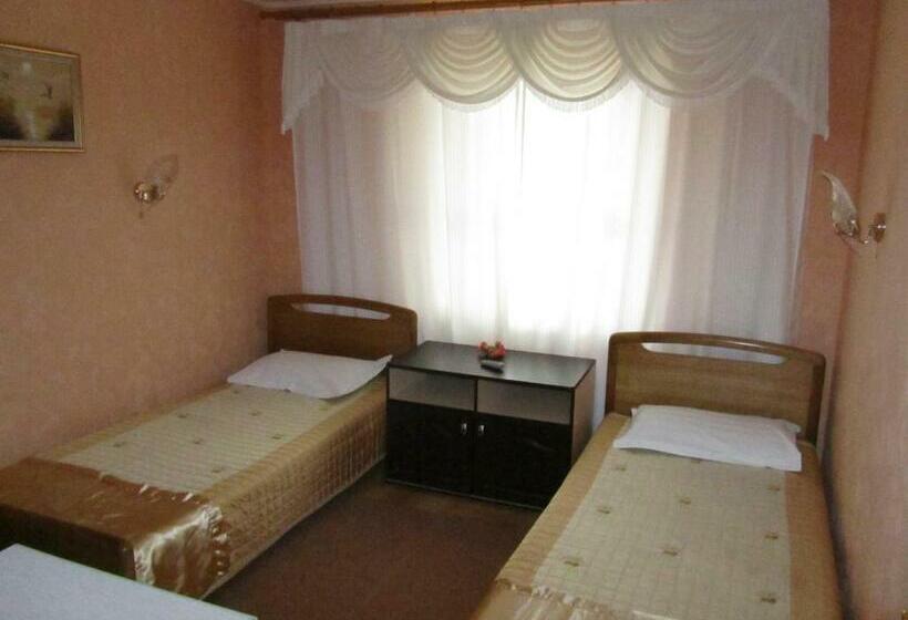 Pokój Standard Wspólna Łazienka, Almaz