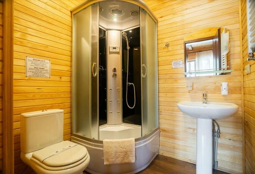 Suite z Balkonem, Arnika