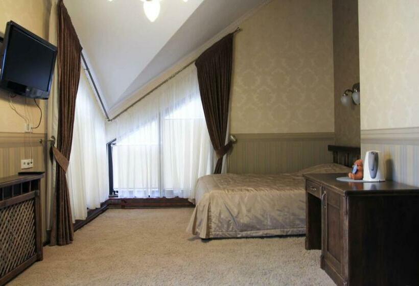 استودیوی استاندارد, Arthotel Mini