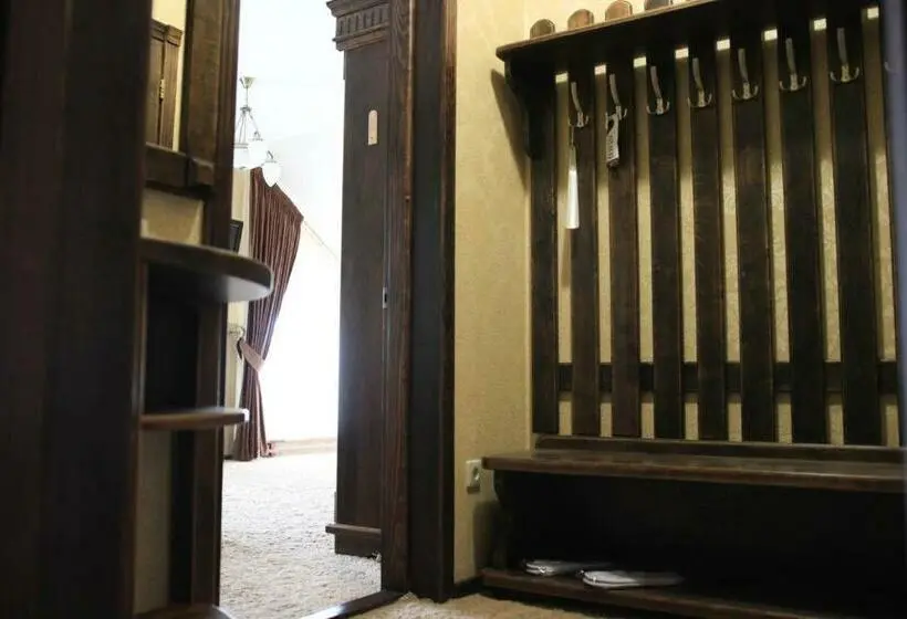 استودیوی استاندارد, Arthotel Mini