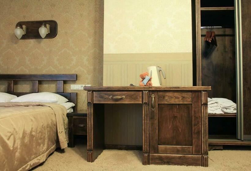 استودیوی استاندارد, Arthotel Mini