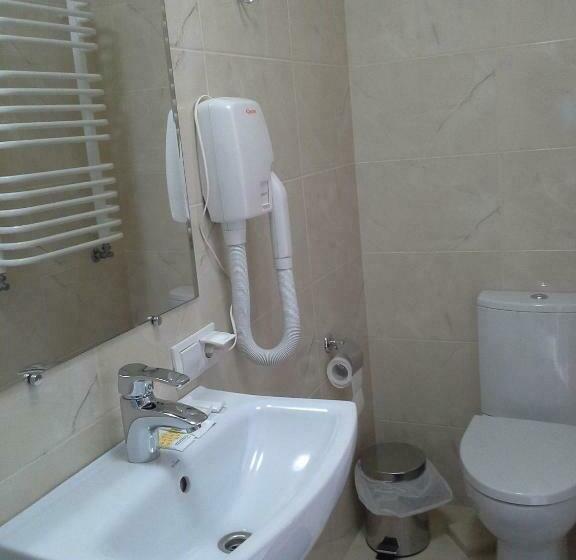 Economy Zimmer, City Club European