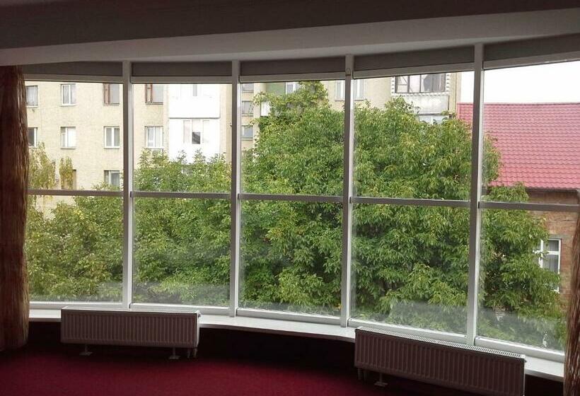 Suite, City Club European