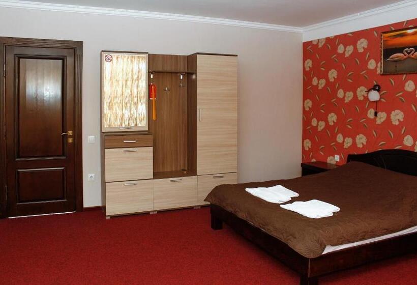 Suite, City Club European