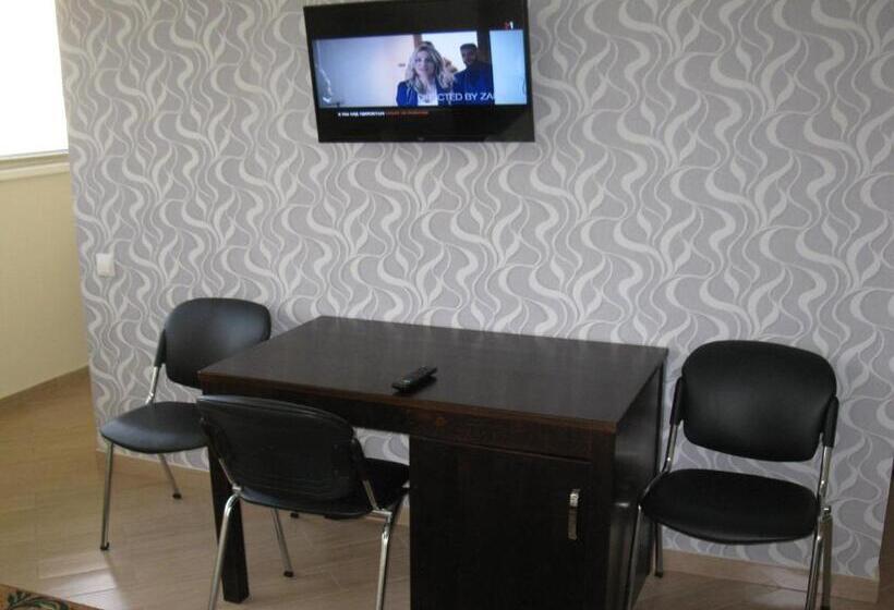 Superior Studio, City Club European