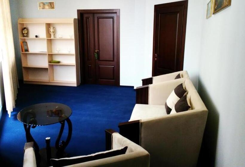 Suite mit Balkon, City Club European