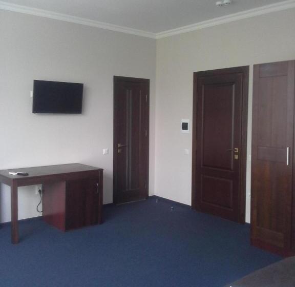 Suite, City Club European