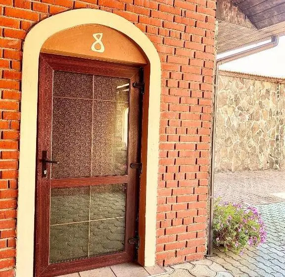 Bungalow Standard, Complex Bahus