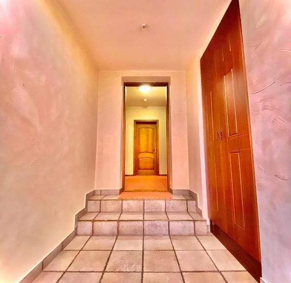 بانگلوی استاندارد, Complex Bahus