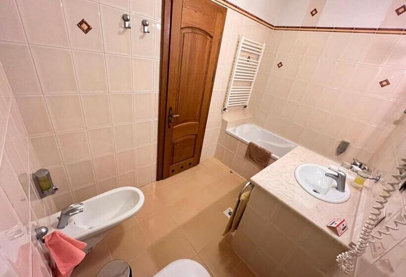 חדר סטנדרט, Complex Bahus