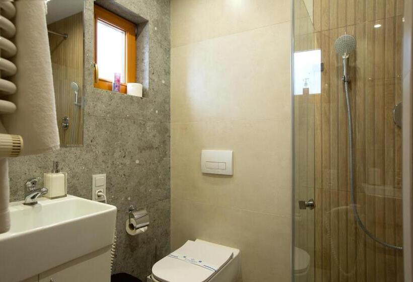 Standard Triple Room with Terrace, Korona Hotel&spa