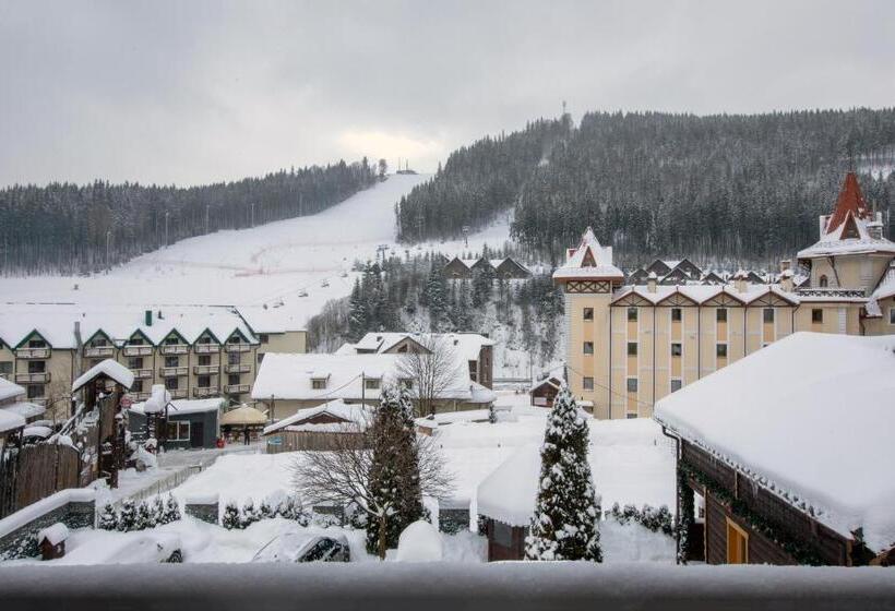 اتاق خانوادگی, Korona Hotel&spa