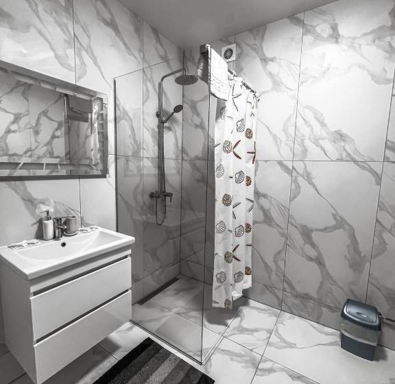 اتاق راحتی, Continent