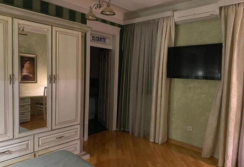 سوییت, Fontush Boutique