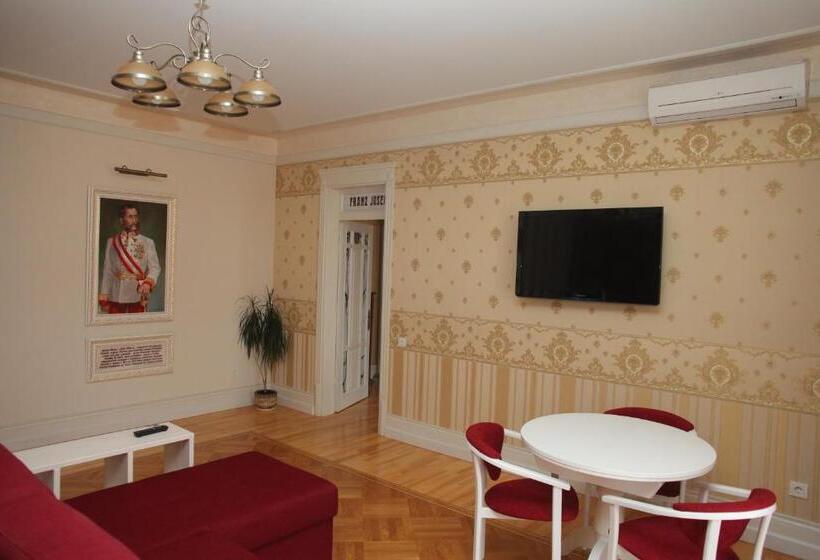 جناح مزود بجاكوزى, Fontush Boutique