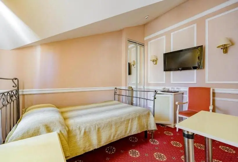 اتاق استاندارد, Gostiniy Dvor