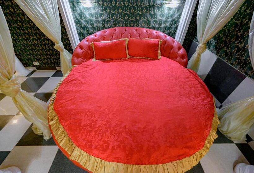 Suite Deluxe Pat King, Gostiniy Dvor