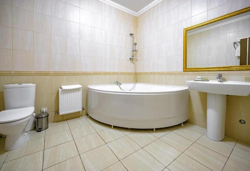 Cameră Deluxe, Gostiniy Dvor