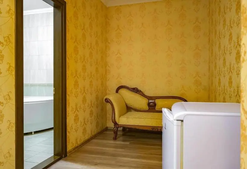اتاق لوکس, Gostiniy Dvor