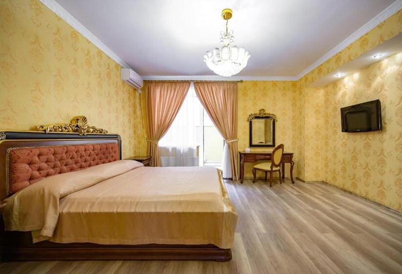 Cameră Deluxe, Gostiniy Dvor