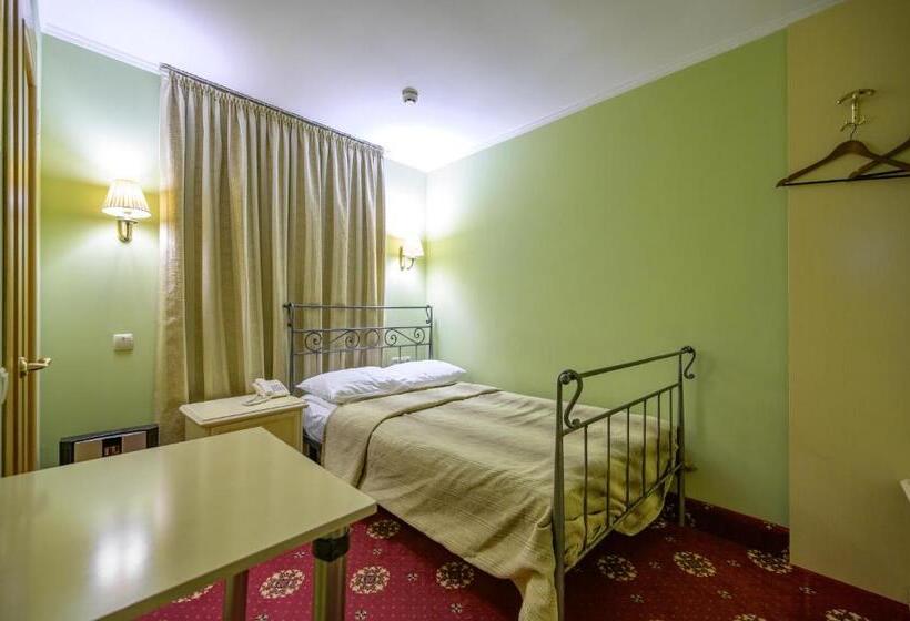 Cameră Economică, Gostiniy Dvor