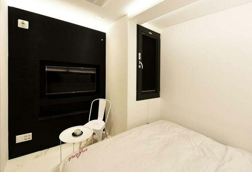 Номер Superior, Infini