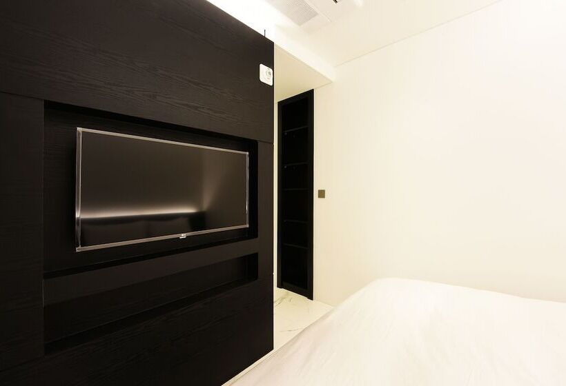 Номер Superior, Infini