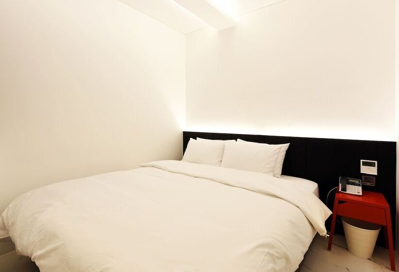 Номер Superior, Infini