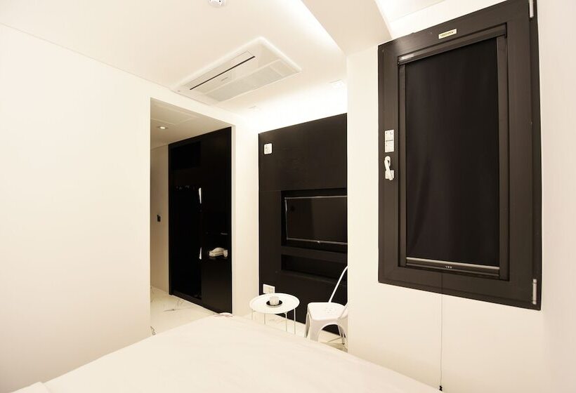 Номер Superior, Infini